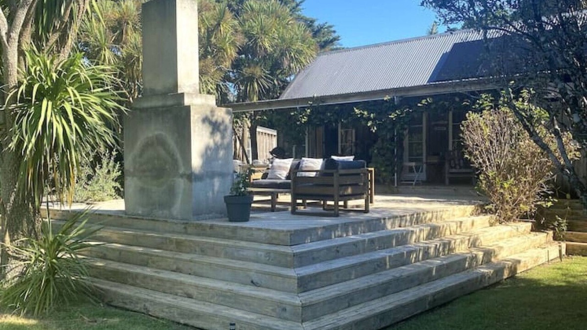 Tryphena House | Swanfork - The Hamptons House meets Medlands Bach