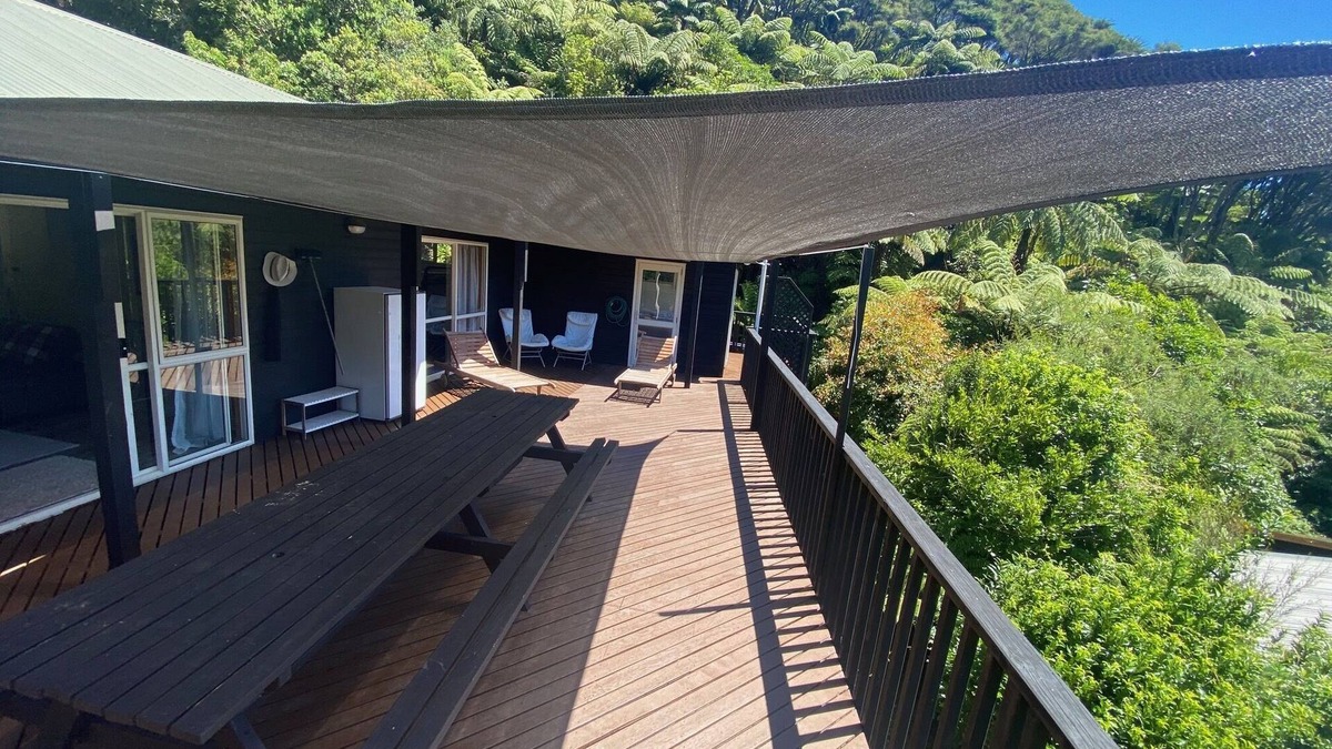 Saint Omer House | Swim, Fish, Walk & Relax – Sandy Bay Holiday Home, Kenepuru Sound.