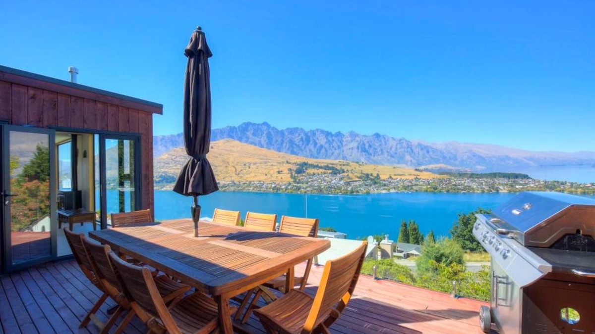 Queenstown House | Tākitimu (Remarkables View)