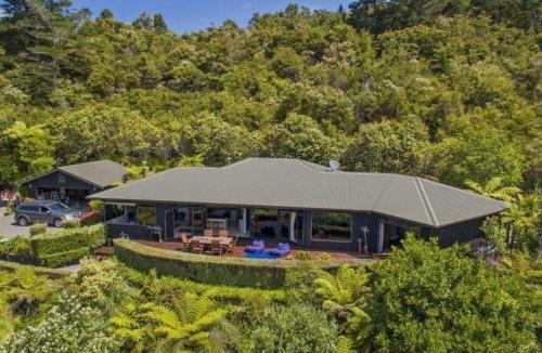 Tairua House | TAIRUA SLICE OF PARADISE!