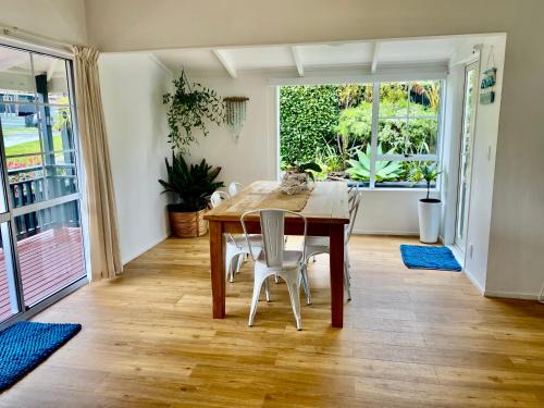 Tairua House | Tairua Tides - Relaxed Coastal Retreat