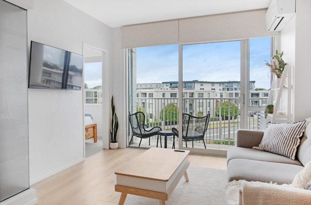 Takapuna Apartment | Takapuna Central Stylish 2BR Carpark Aircon