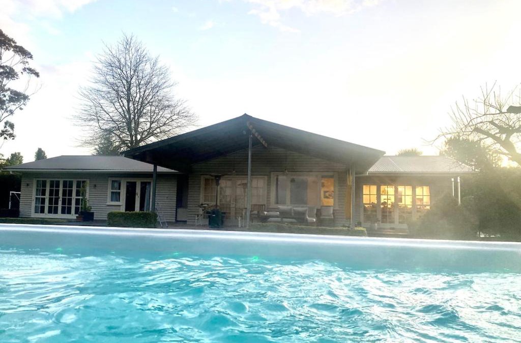 Omanawa House | Tauranga Home - Swimming spapool
