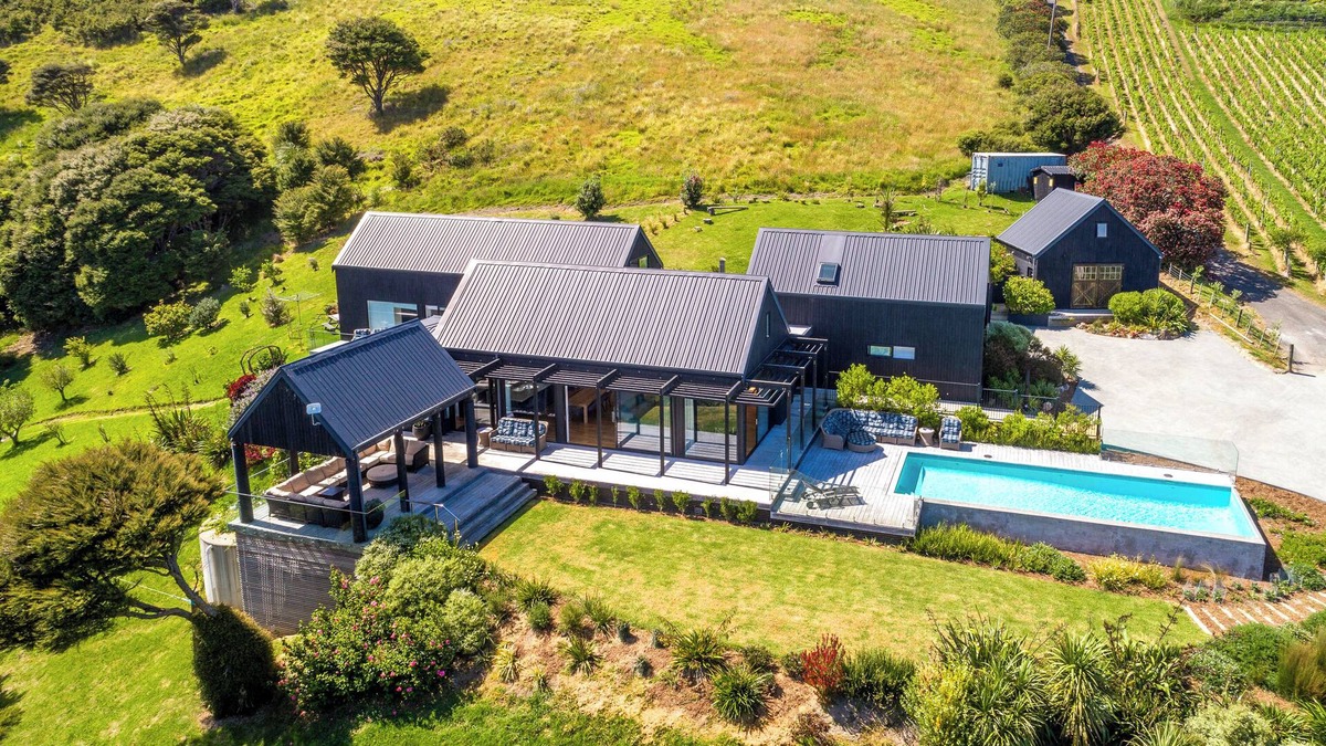 Omiha House | Te Whau Retreat - Whole Property
