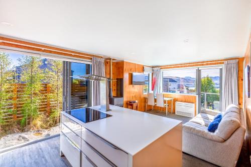 Lake Tekapo House | Tekapo Blue Cottage