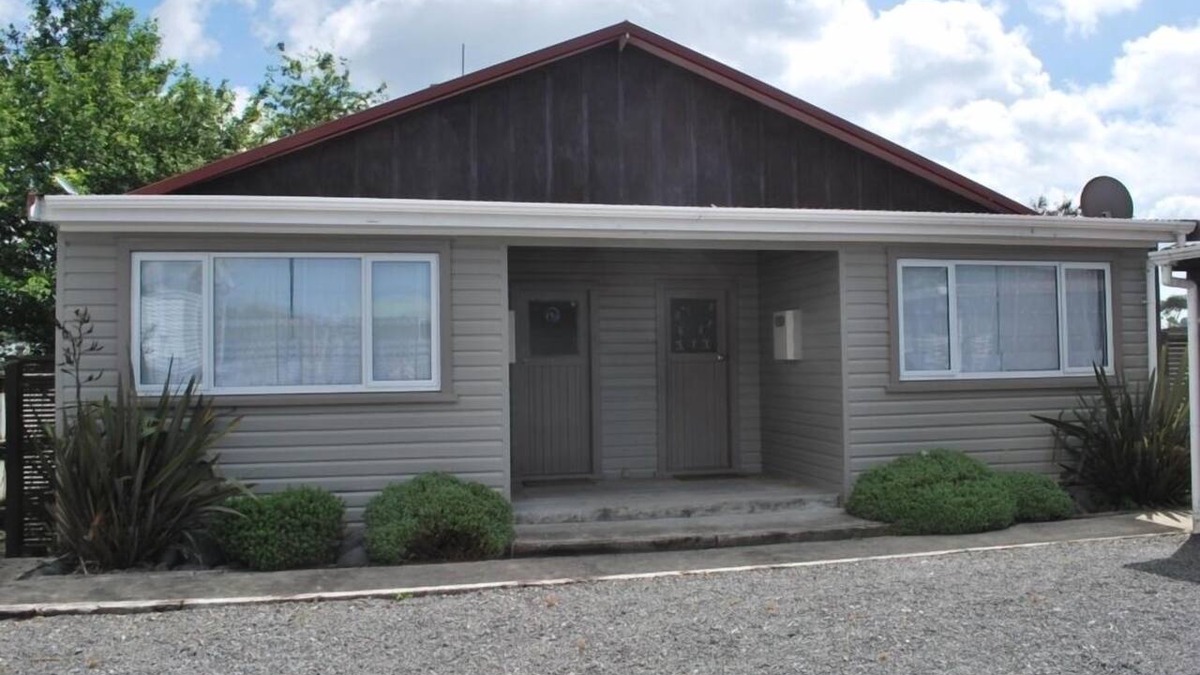 National Park Village Ski Chalet | 'THAT PLACE' - Waimarino- National Park Village