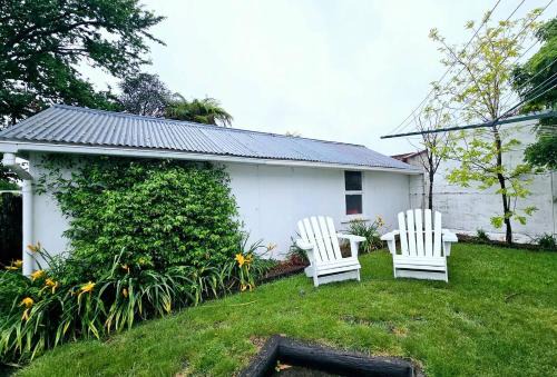 Lynmore House | The Back Haus - Private Guesthouse near the Redwoods