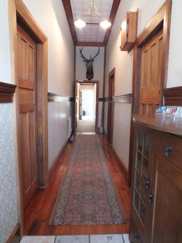 Reefton Bed & Breakfast | The Barristers Inn