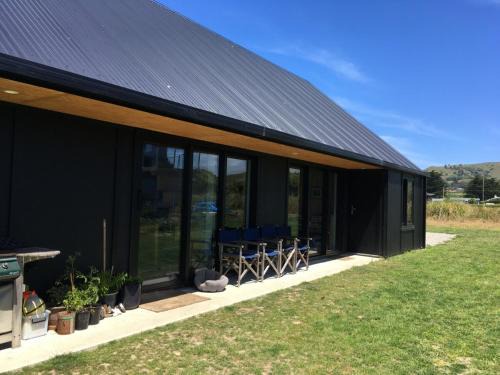 Karitane House | The Black Barn - Karitane Beach