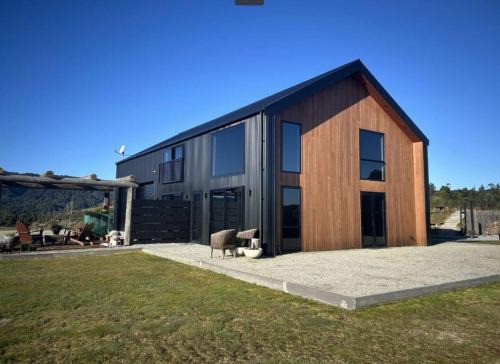 Greymouth House | The Black Barn
