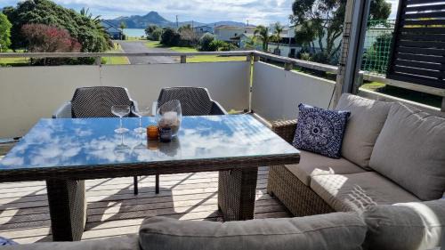 Cooks Beach House | The Black Shack - Cooks Beach Holiday Home