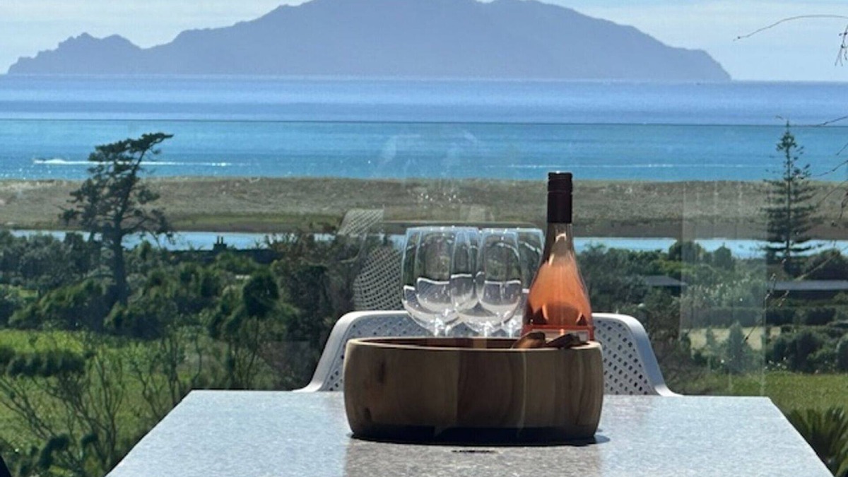 Waipu House | The Chocolate Box - Waipu Cove Holiday Home