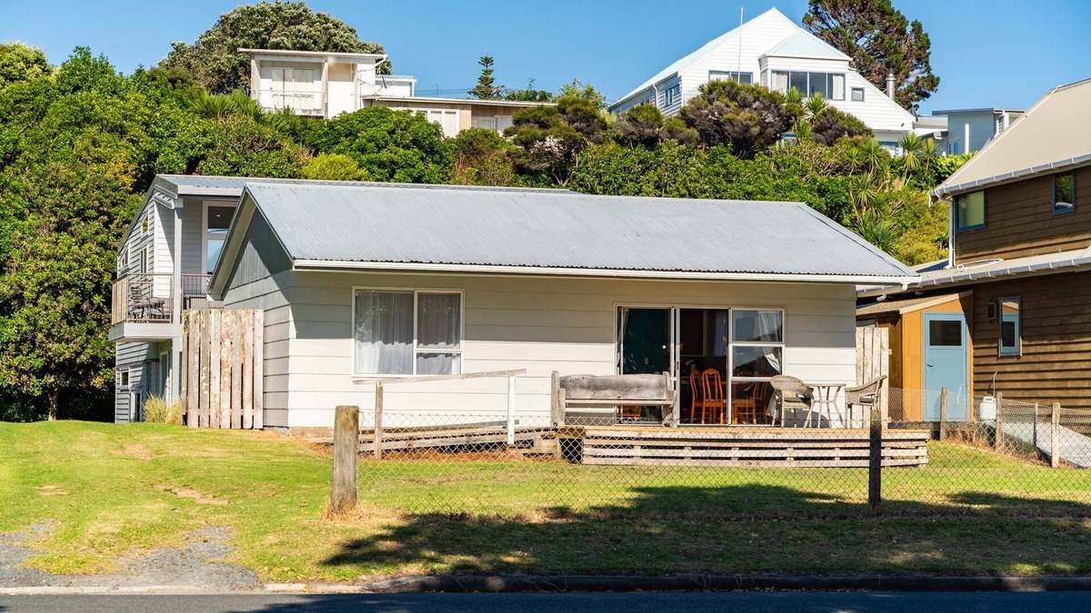 Mangawhai Heads House | The Daydreamer - Mangawhai Heads Holiday Home