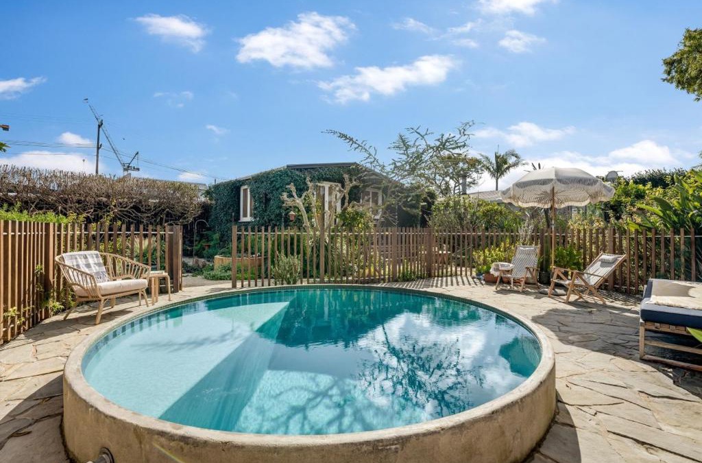 Auckland Villa | The Desert Muse by Homello
