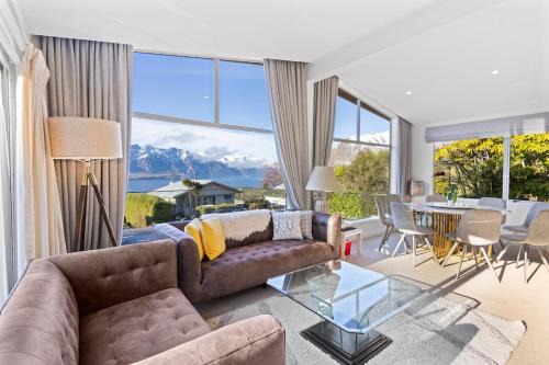 Fernhill House | The Encounter - Your Lake View house in Queenstown