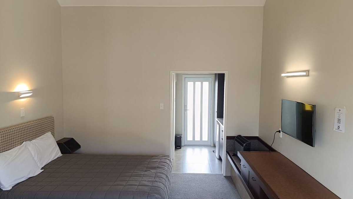 Hawera Hotel | The Furlong