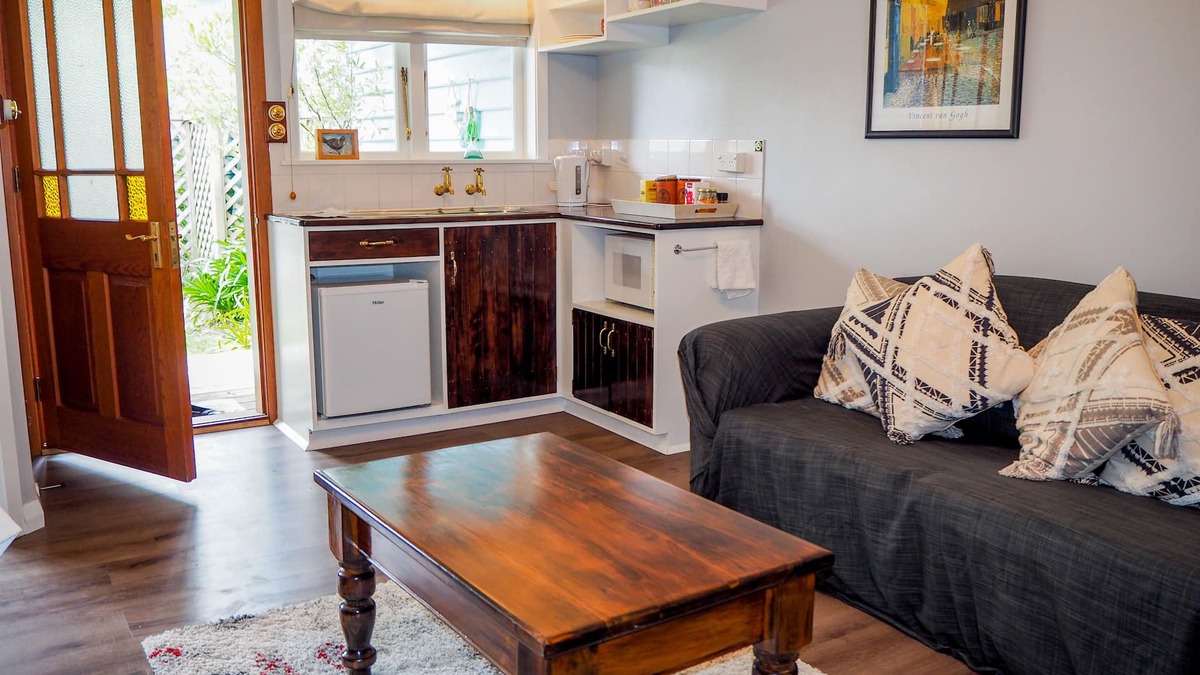 Picton House | The Gables B&B