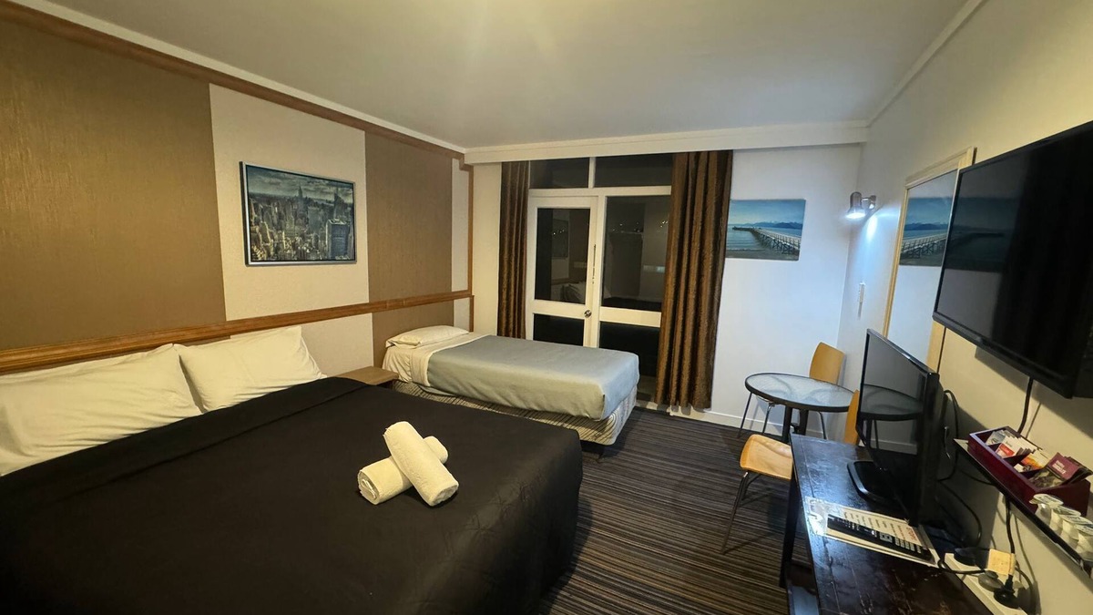 Whanganui Hotel | The Grand Hotel