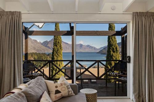 Queenstown City Centre House | The Habeke Haven