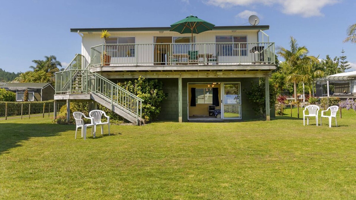 Cooks Beach House | The Homestead - Cooks Beach Holiday Home