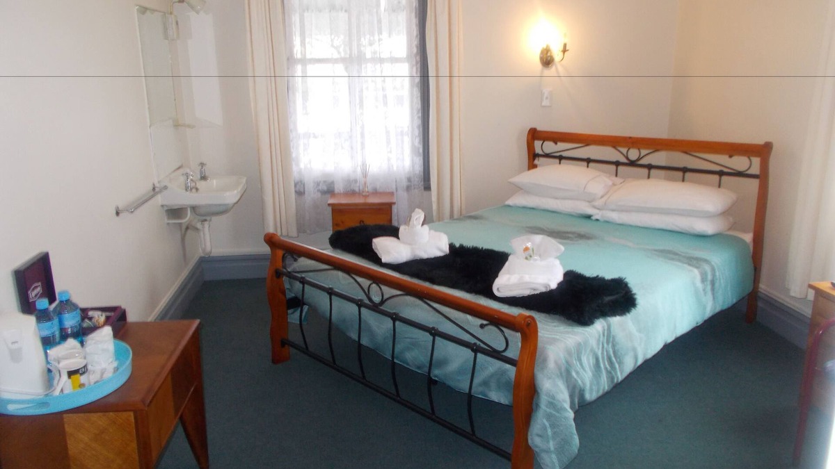 Waiuku Hotel | The Kentish Hotel