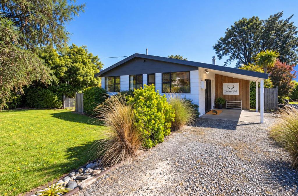 Te Anau House | The Kiwiana Crib