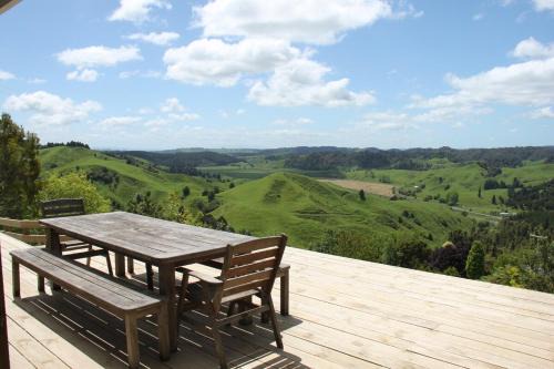 Aria House | The Kokako Roost at Moketenui Shearers Quarters
