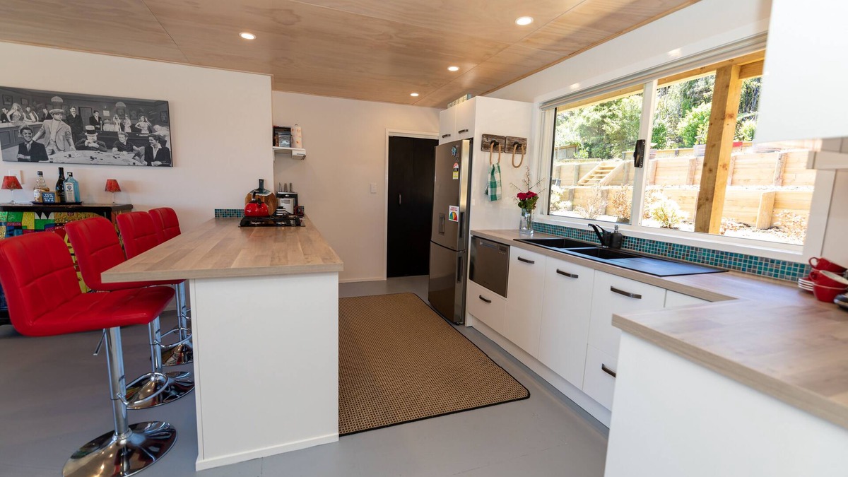 Tryphena House | The Lazy Fish, Great Barrier Island