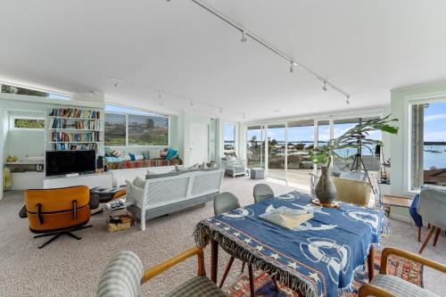 Omokoroa House | The Lighthouse - Omokoroa Holiday Home
