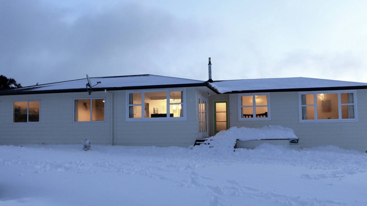 National Park Village Cottage | The Nash - National Park Holiday Home