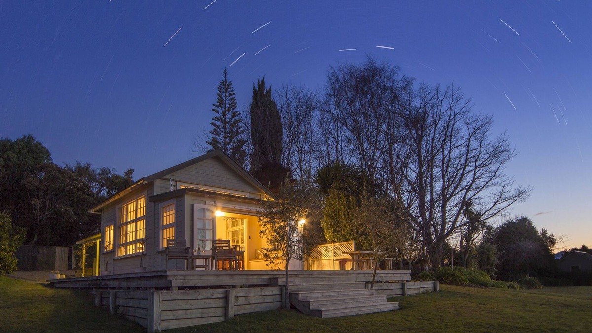 Tasman Cottage | The Old Schoolhouse - Historic Vineyard Accommodation with Stunning Sea Views