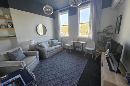 Oamaru Apartment | The Opera View Suite