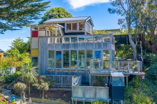 Raumati South House | The Paint Box