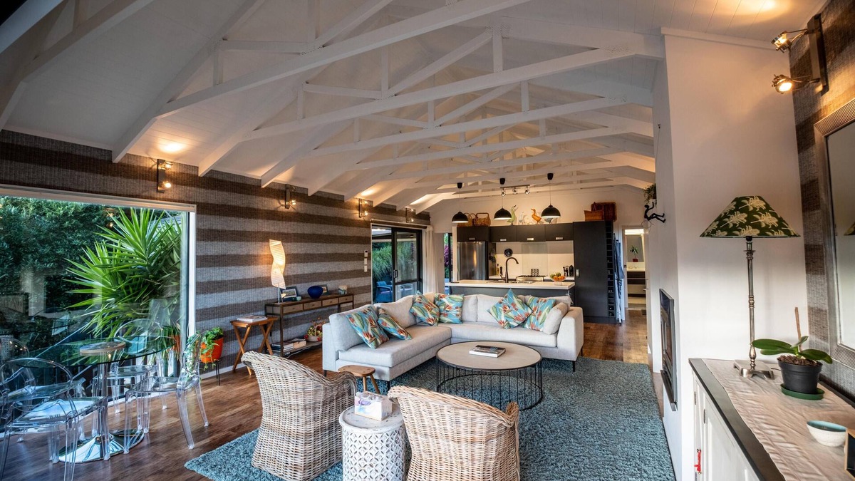 Omiha House | The Pavilion, Ōmiha - Welcome to The Pavilion, Ōmiha, a stunning premium holiday home nestled in the picturesque surroundings of unspoiled Ōmiha, a sanctuary for the island's native birdlife and flora. This exquisite two-bedroom, two-bathroom retreat
