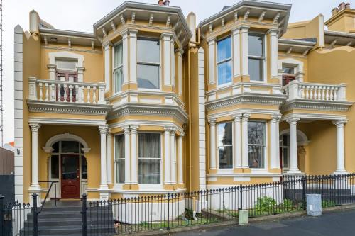 Dunedin City Centre House | The Regent House