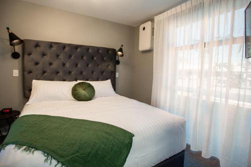 Fitzroy Apartment | The Residence Apartment 4 50 Sky