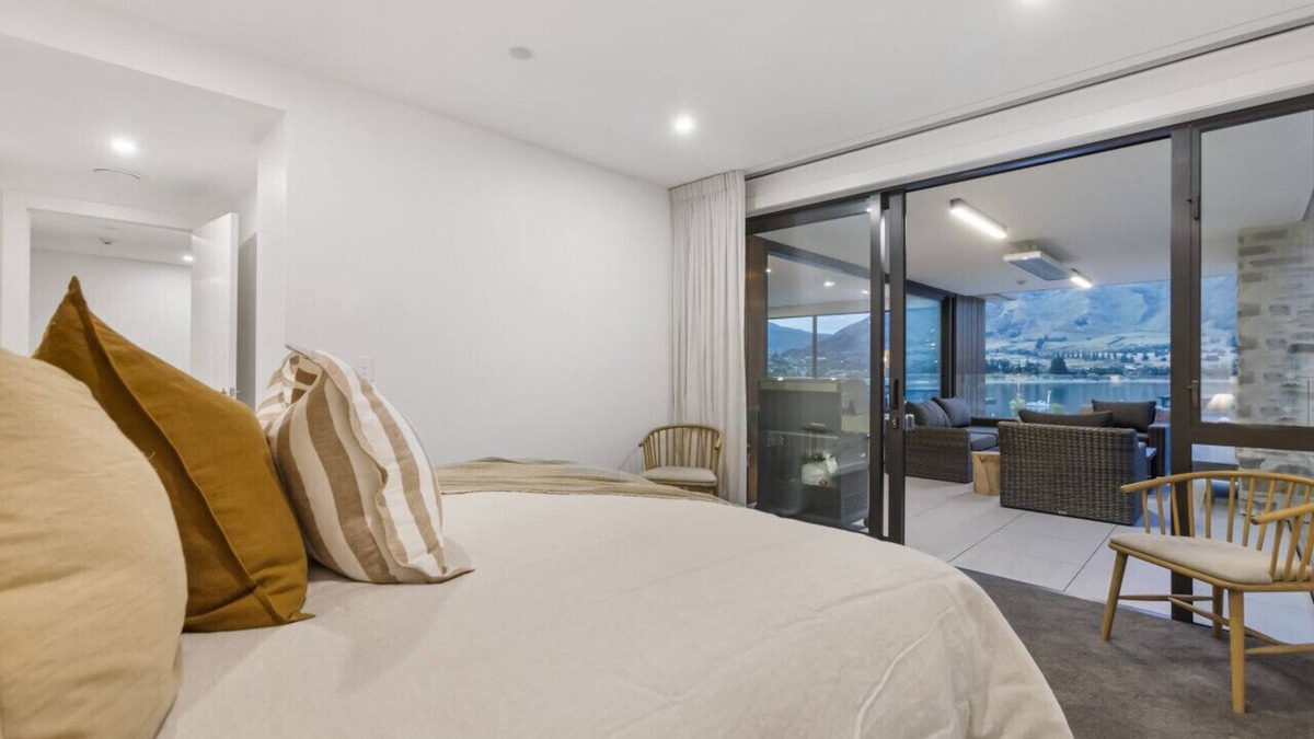Wanaka Apartment | The Rocks Apartment - Luxury Rental Homes