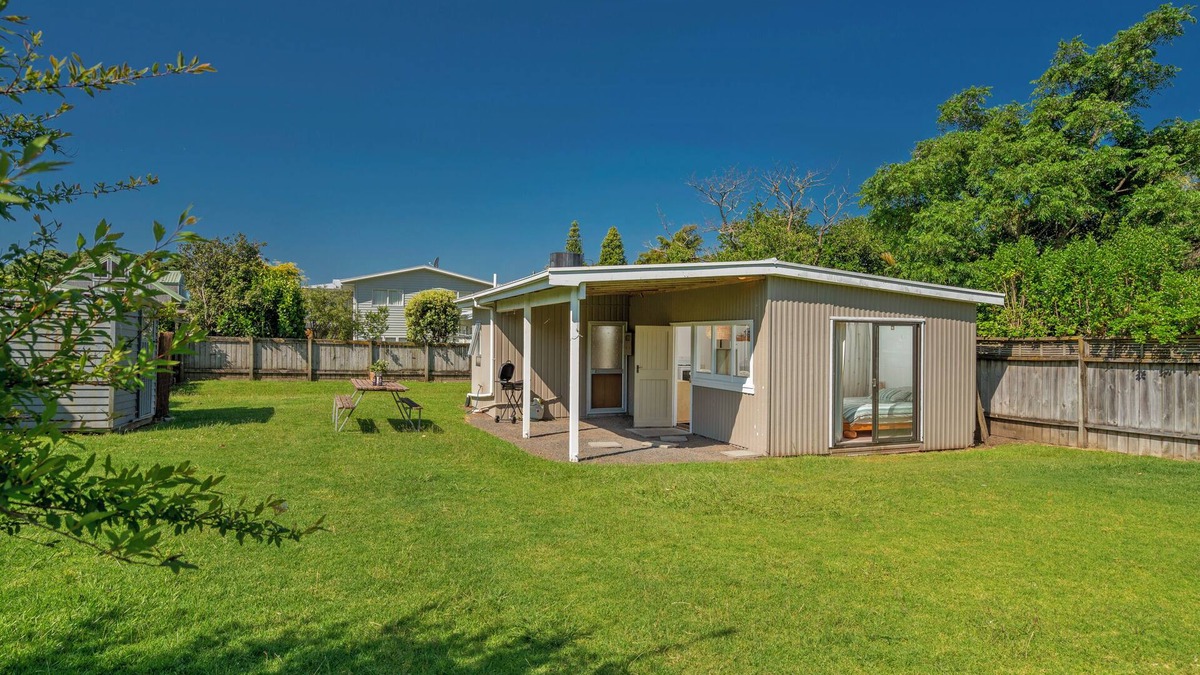 Hahei Cottage | The Rookery - Hahei Holiday Home
