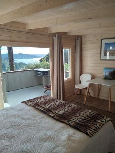 Russell House | The Tawnys Gatehouse