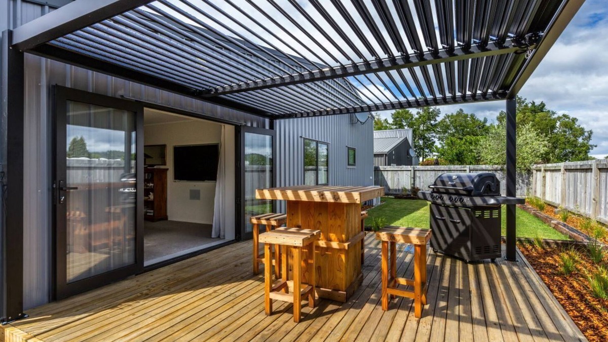 Kinloch House | The Tin Hut