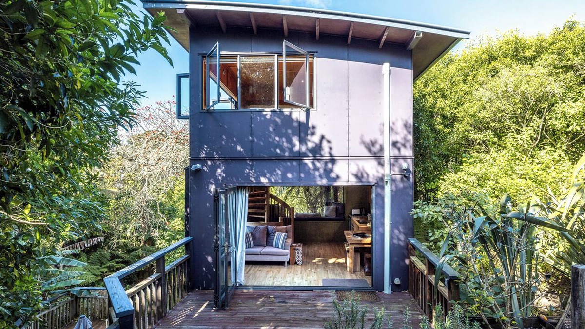 Oneroa Cabin | The Treehouse Waiheke Island