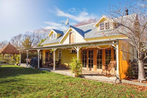 Waipara House | The Vicarage Barn