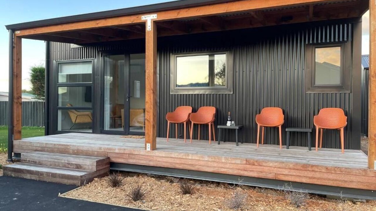 Waimate Hotel | The Waimate Lodges