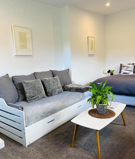 Wanaka Apartment | The White Room