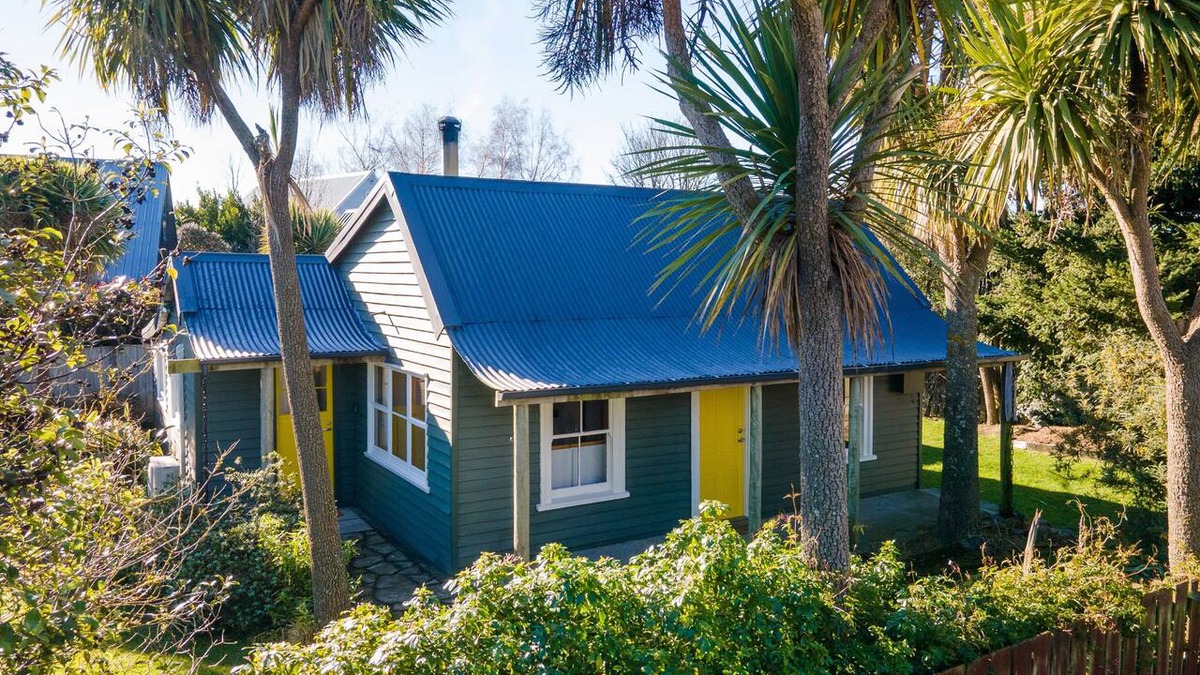 Methven House | Thimble Cottage - Methven Holiday Home