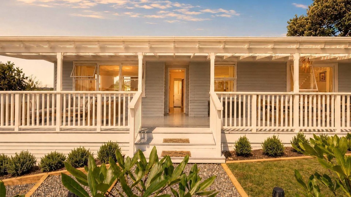 Oneroa House | Ti Cottage - Walk to Oneroa Village