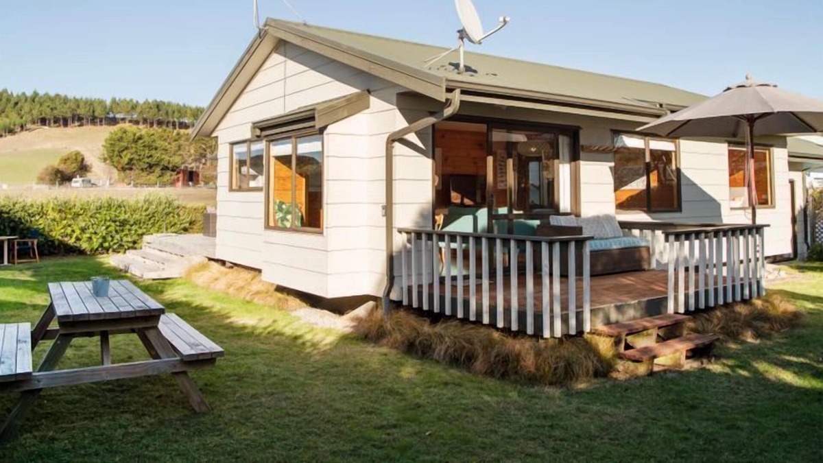 Waimarama Cottage | Timeout Cottage - Waimarama Holiday Home