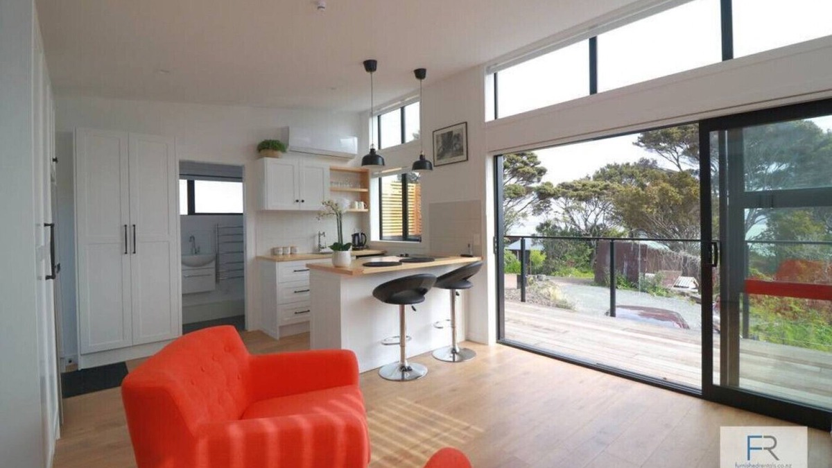 Beach Haven Apartment | Tiny house 136 Rangatira Road, Beach Haven