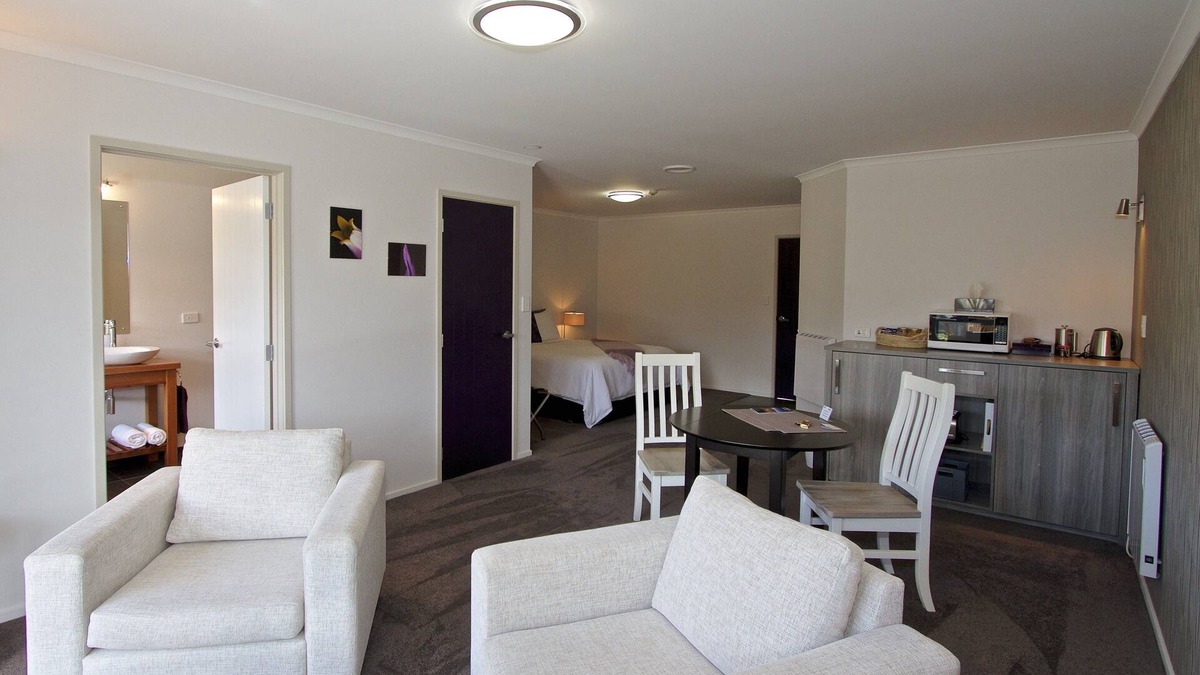 Horopito Bed & Breakfast | Tongariro Suites at The Rocks