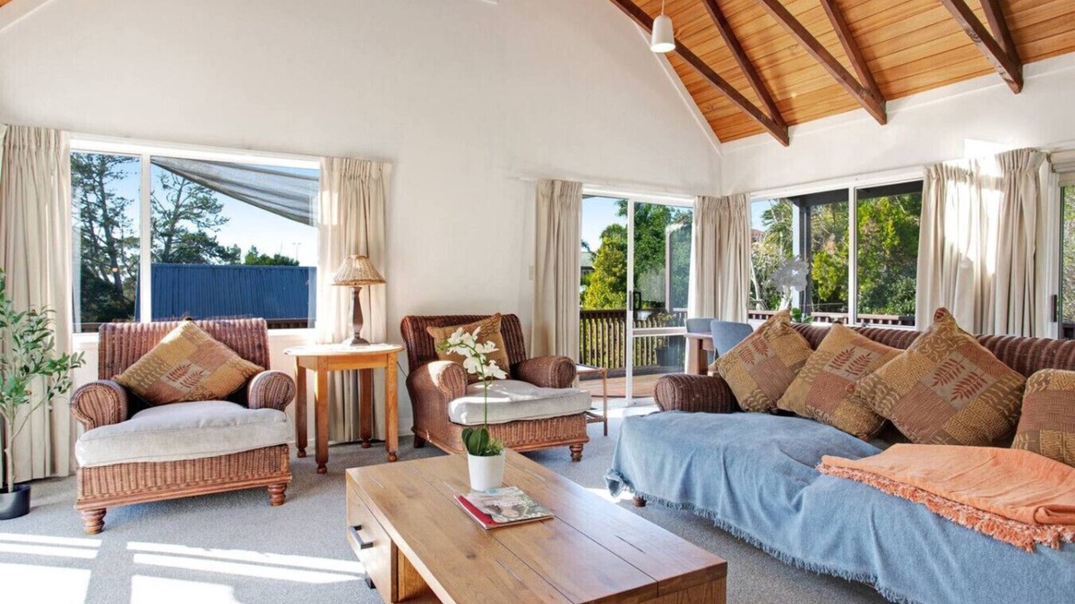 Torbay House | Torbay Sun Drenched Villa near Local Beaches